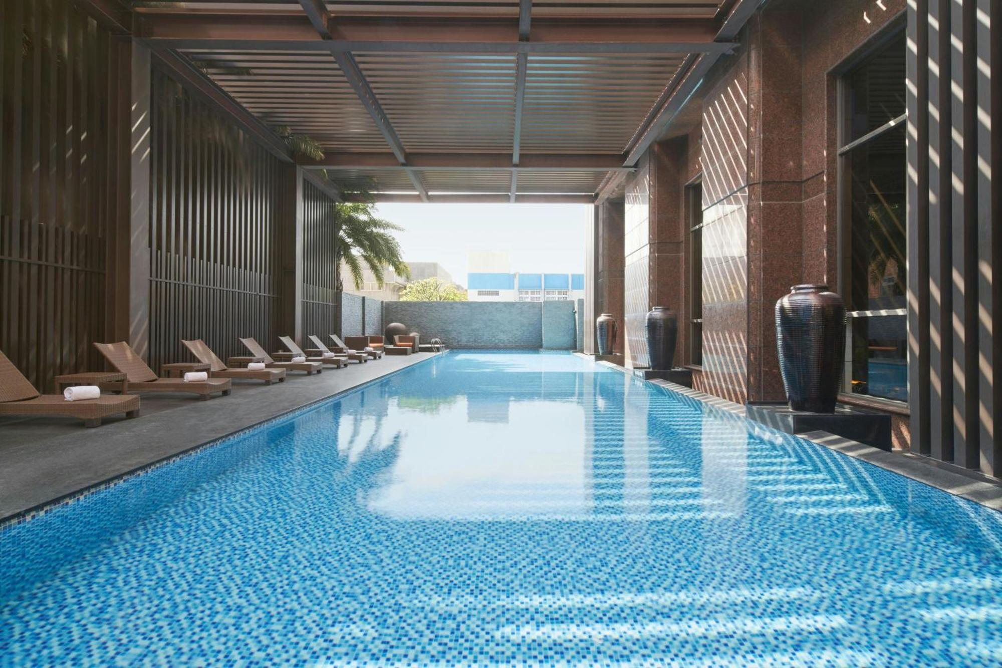 Sheraton Taitung Hotel מראה חיצוני תמונה The swimming pool at The Hari