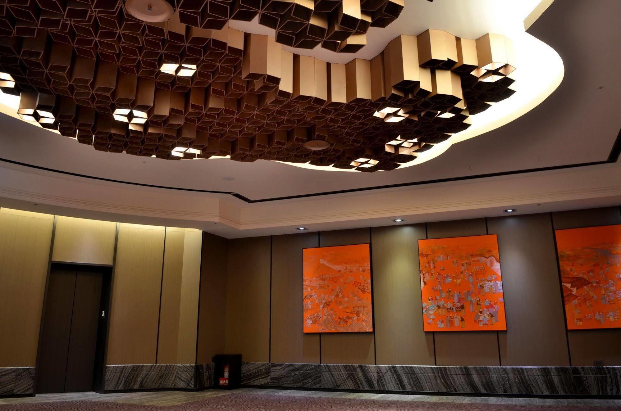 Sheraton Taitung Hotel מראה חיצוני תמונה The lobby of the hotel